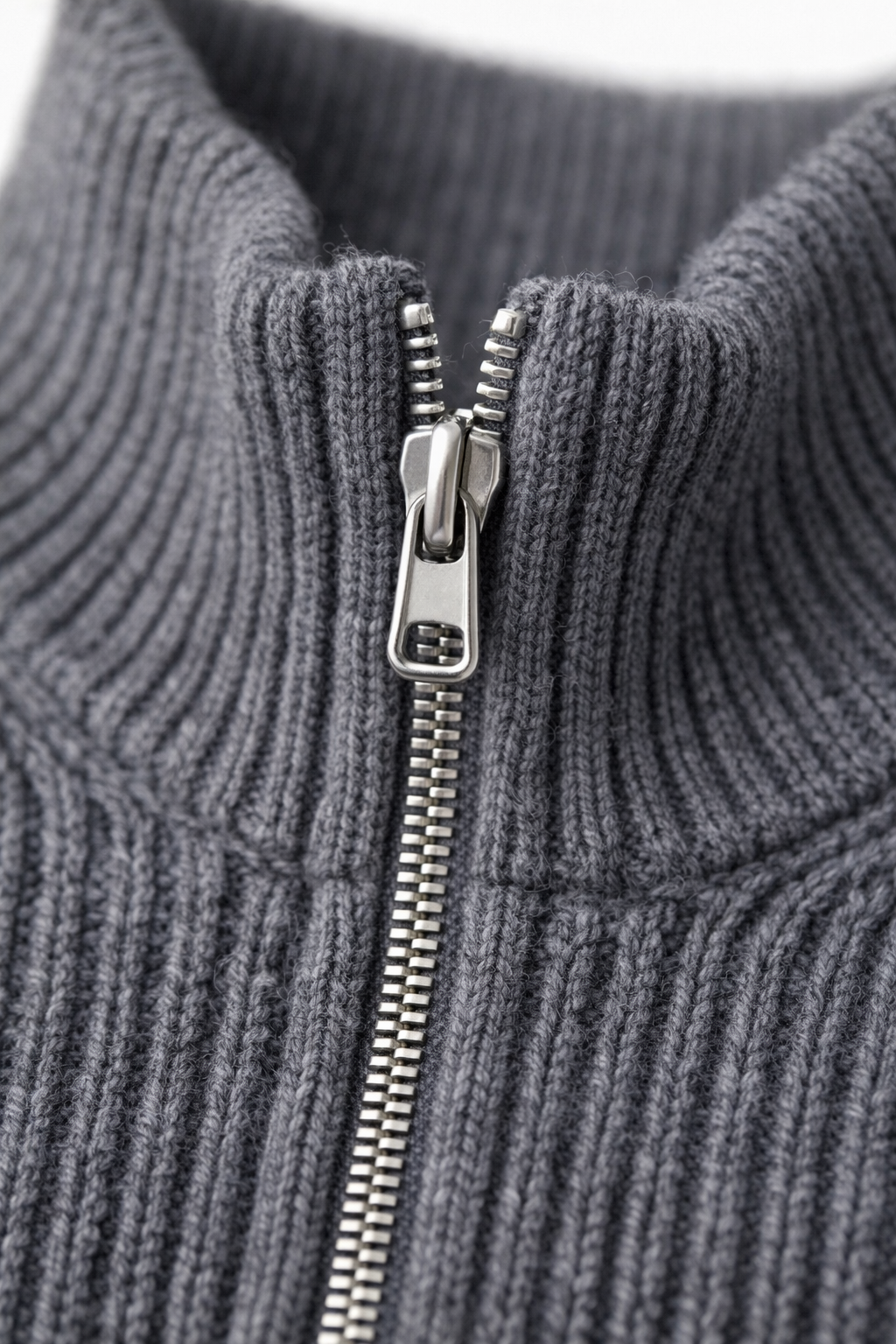 The yacht club zip- Grey